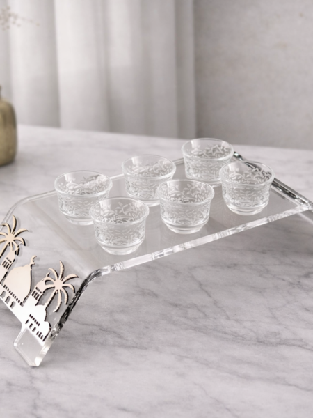 ستاند فناجين القهوه العربيه مع تصميم ذهبي على الاطراف