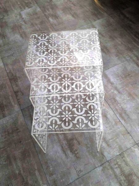 طقم طاولات اكريليك مع تصميم ابيض 8mm