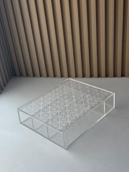 cutlery box علبه مقسمه للشوك و المعالق ....