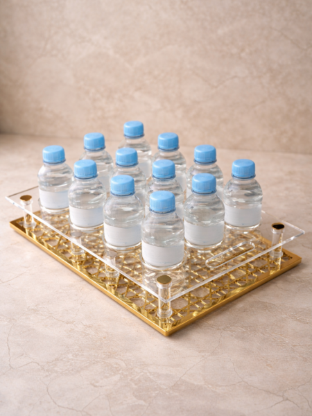 صينيه أكريليك مقسمه لتنظيم اناني الماي و العصير