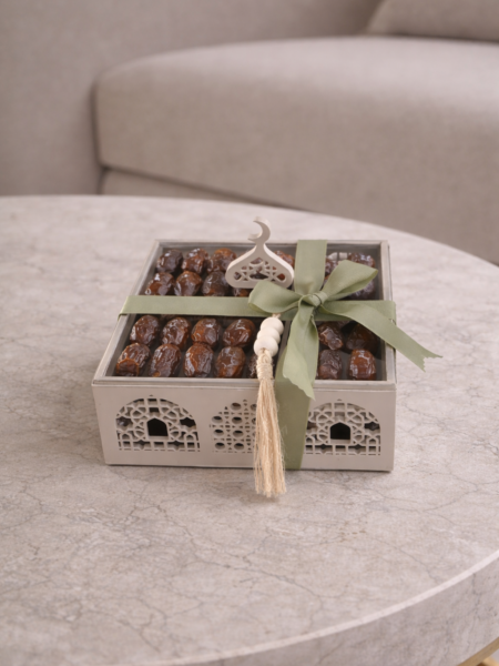 هديه رمضانيه علبه معبيه تمر 20x20cm